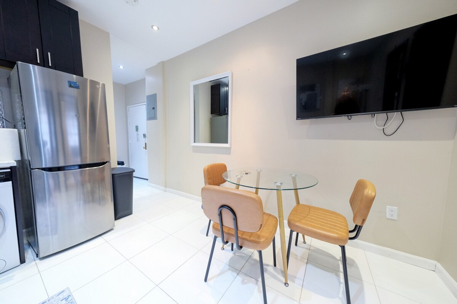 Building Photo - 5 W 101st St