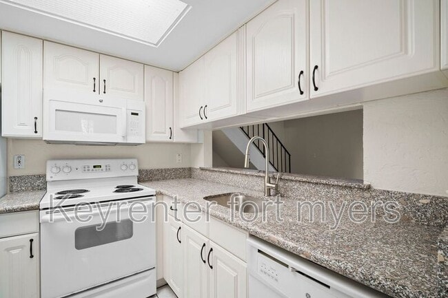 Building Photo - 3291 Prince Edward Island Cir