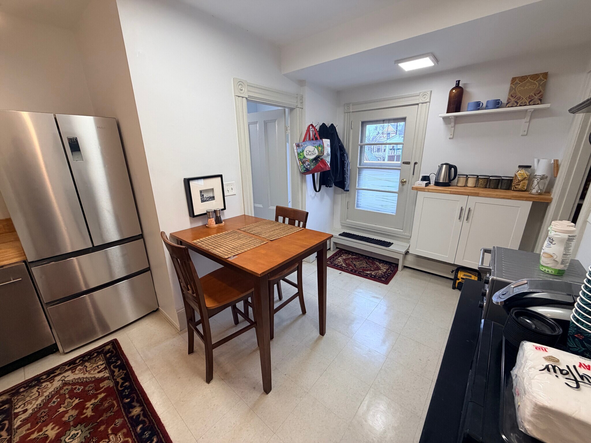 Building Photo - 25 Meacham St