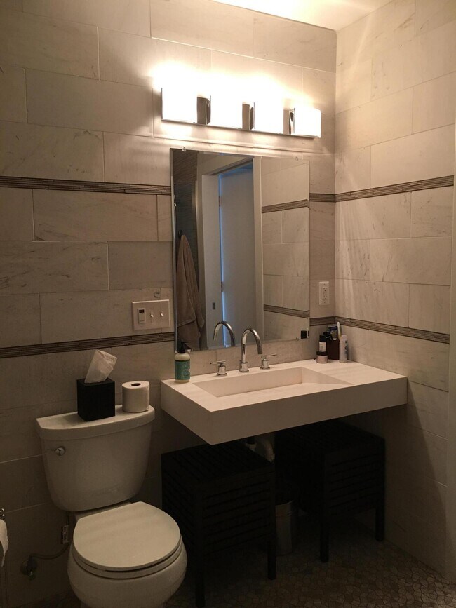 Building Photo - 330 S Main St