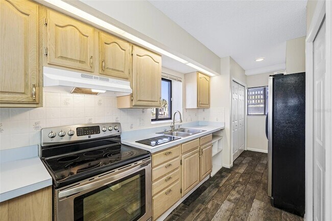 Building Photo - 828 Bahia Del Sol Dr
