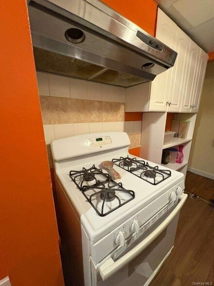 Building Photo - 34-53 106th Street Unit 1