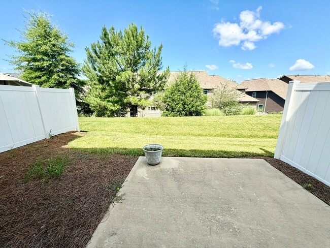 Building Photo - 5633 Garrow Glen Rd