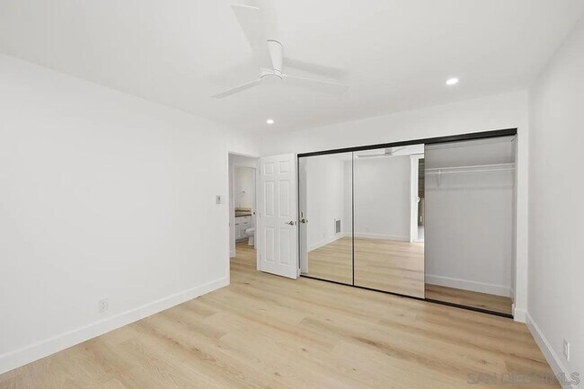 Building Photo - 325 S Sierra Ave