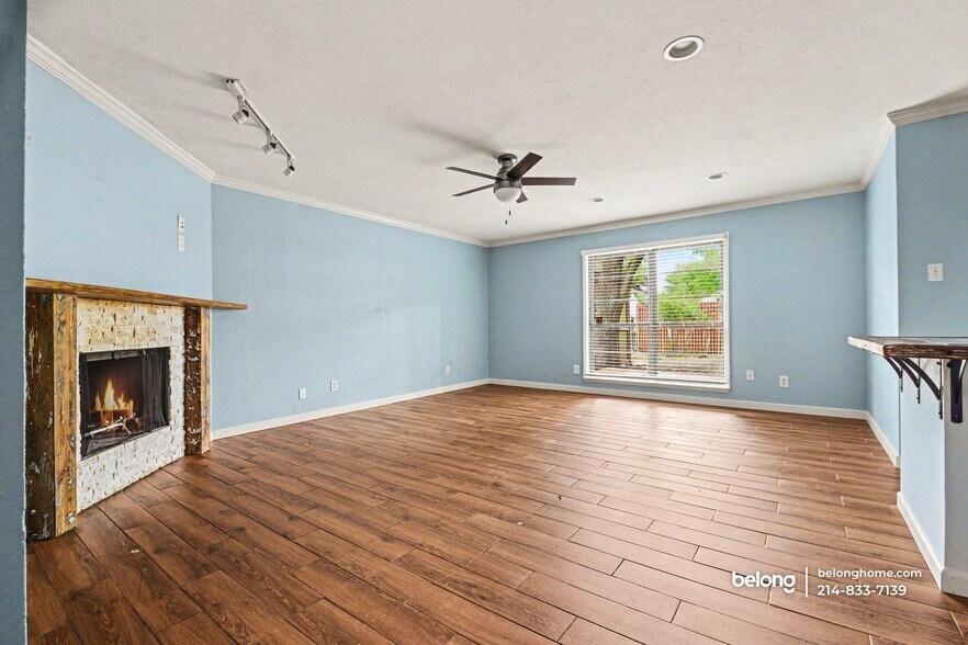 Building Photo - 5710 Briarcrest Dr