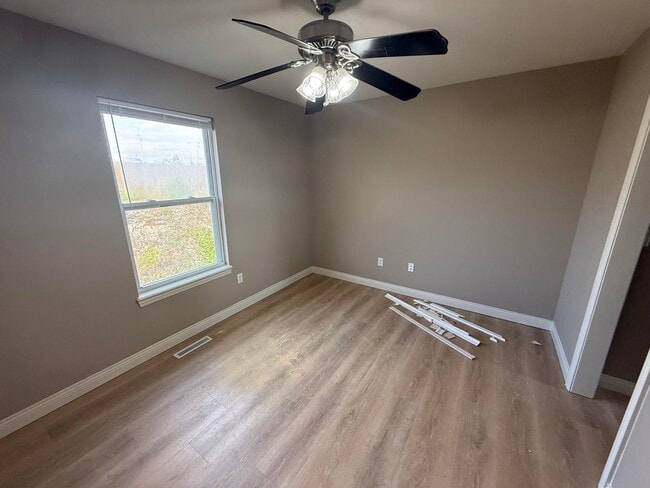 Building Photo - 7461 Arratt Ct