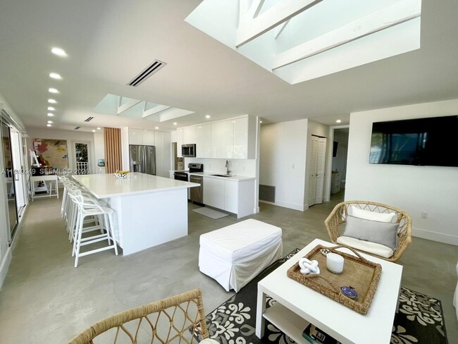 Building Photo - 96180 Overseas Hwy