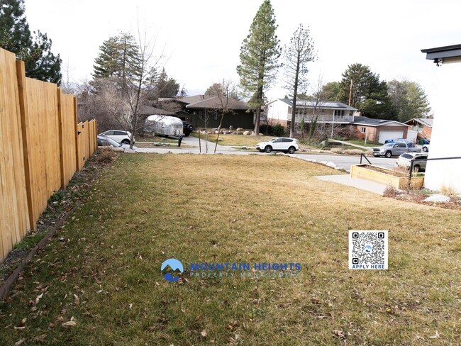 Building Photo - 8589 Kings Hill Dr