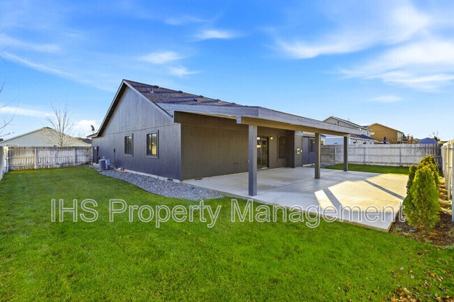 Building Photo - 6218 Ochoco Ln