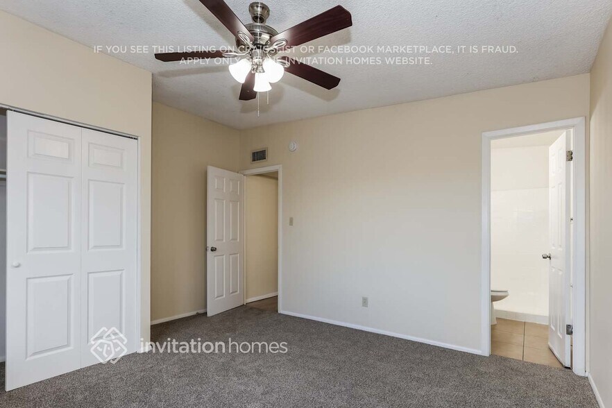 Building Photo - 1632 E Broadmor Dr