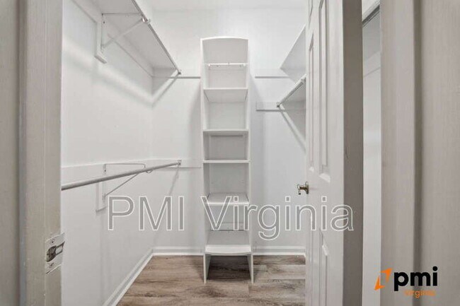 Building Photo - 3209 Jade Ct