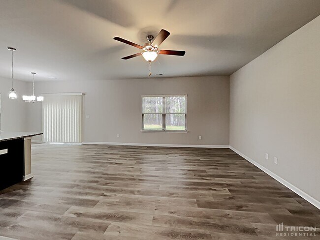 Building Photo - 139 Spring Knoll Dr