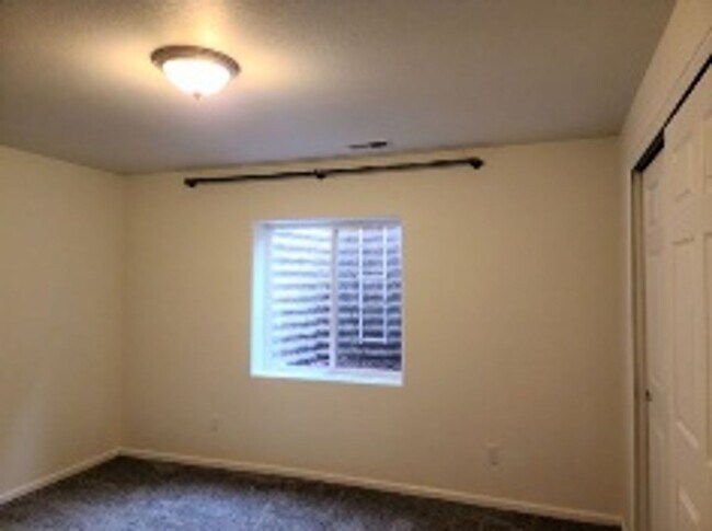 Building Photo - Beautiful 2-story home in D-49 available to move in on 05/01/2026! The owner allows 1 dog up to 7...