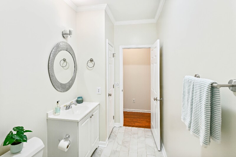 Building Photo - 1058 Jefferson Ave