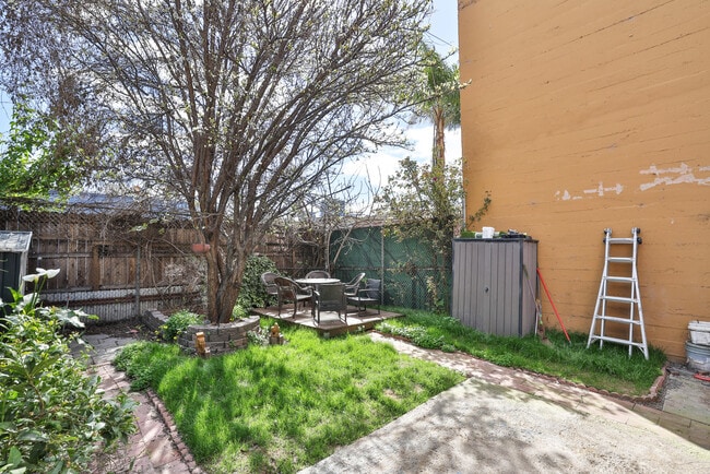 Building Photo - 2290 San Pablo Ave