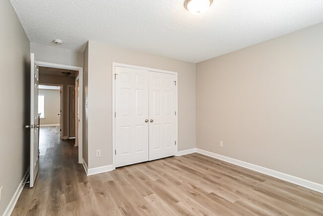 Building Photo - 4728 Aldersbrook Dr