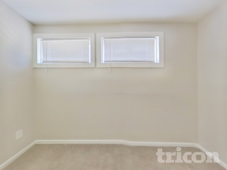 Building Photo - 6971 Springwood Dr