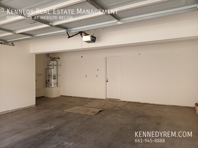 Building Photo - 1645 Cactus Dr