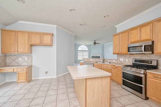 Building Photo - 6427 Stone Landing Ln