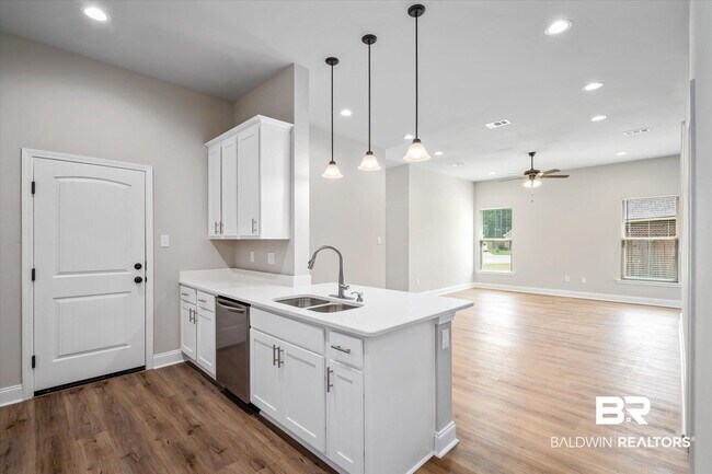 Building Photo - 950 Gibson Ct