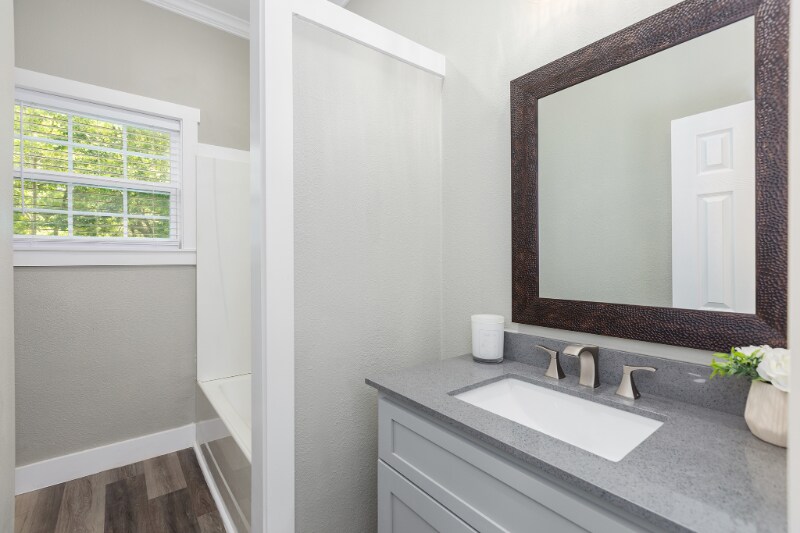 Building Photo - 121 W Kerr Ave