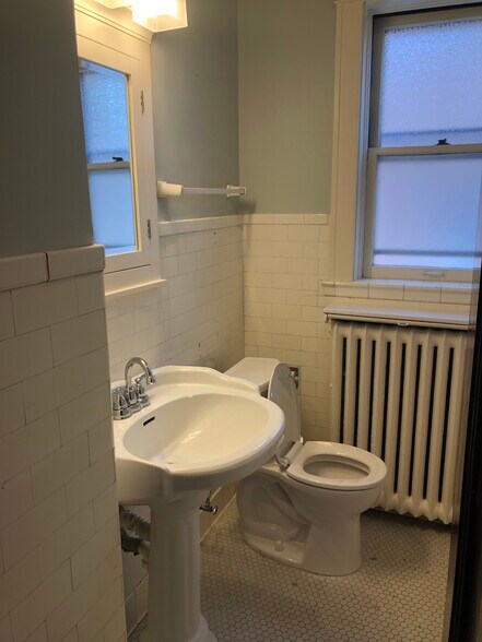 Building Photo - 4516 Shenandoah Ave