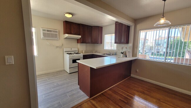 Primary Photo - 7013 Coldwater Canyon Ave
