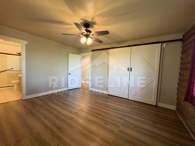 Building Photo - 948 N 900 E