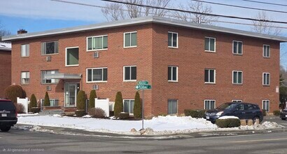 Building Photo - 194 Lincoln St