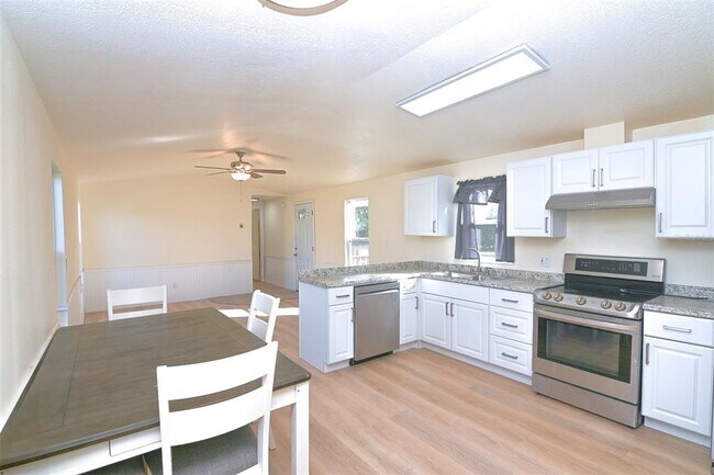 Building Photo - 2510 Orangedale Rd