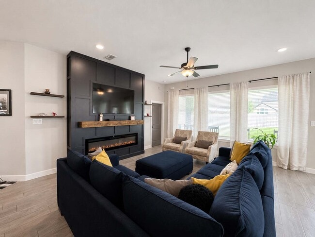 Building Photo - 9718 Starry Night Ln