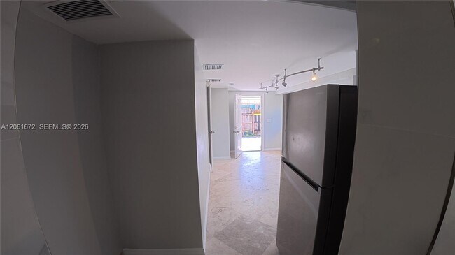 Building Photo - 5400 SW 36th St