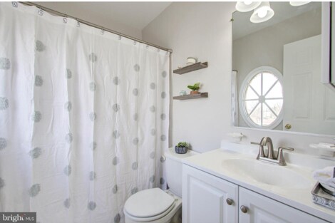 Building Photo - 2702 Stanton Rd SE