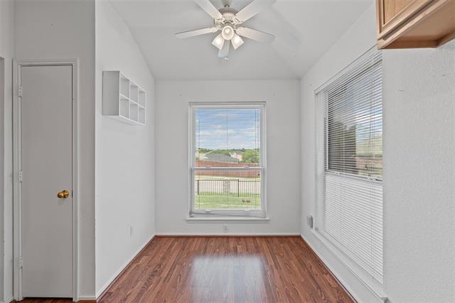 Building Photo - 1100 Cedarcrest Dr