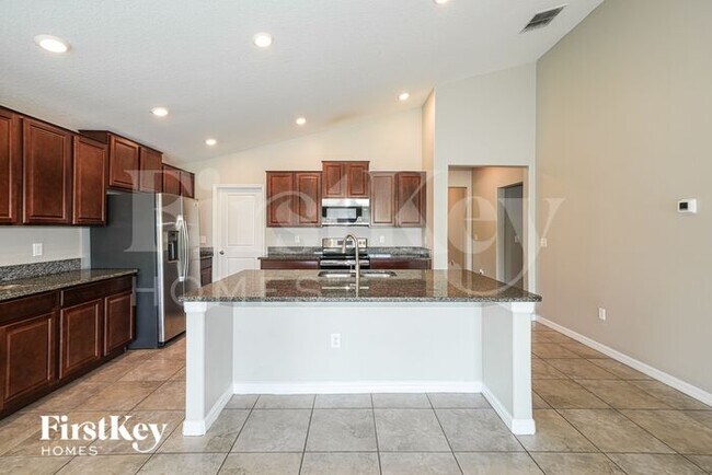 Building Photo - 9747 Sage Creek Dr