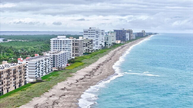 Building Photo - 200 N El Mar Dr