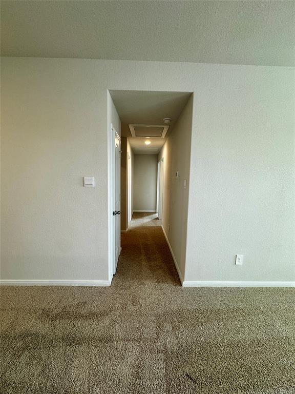 Building Photo - 115 Bethpage Dr
