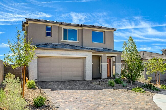 Building Photo - Stunning Fully Furnished 5-Bedroom Home in...