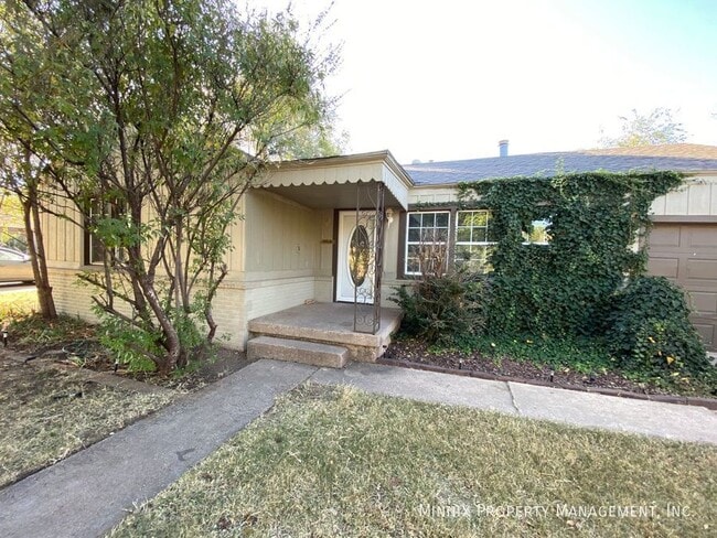 Building Photo - 3007 32nd St