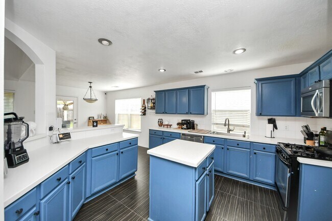 Building Photo - 18318 Farriswood Ct