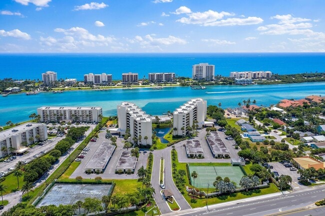 Building Photo - 19800 Sandpointe Bay Dr