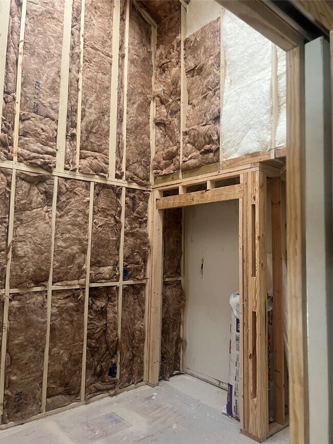 Building Photo - 2668 Bering Dr