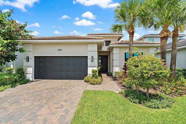 Building Photo - 15883 Key Biscayne Ln