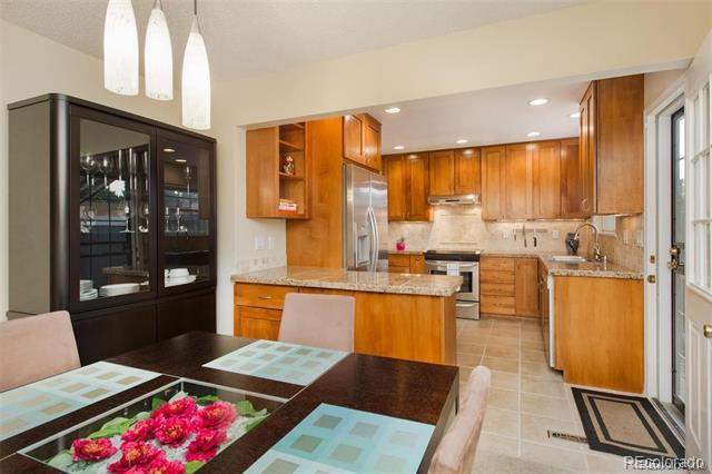 Building Photo - 9030 E Cherry Creek S Dr