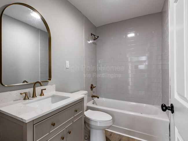 Building Photo - 3312 Tarlton Ave