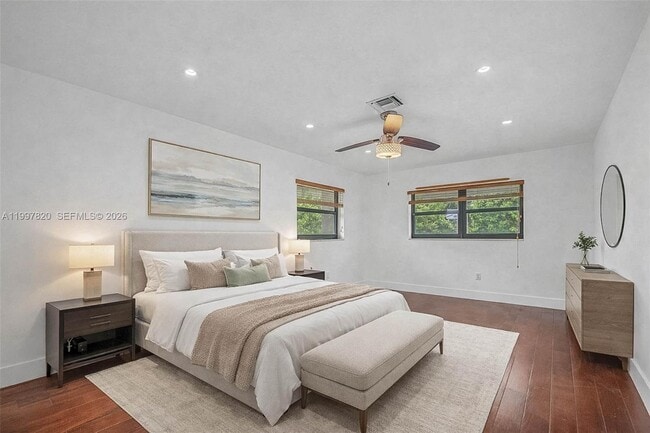 Building Photo - 2000 Brickell Ave