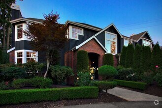 Building Photo - Spacious 4 Bedroom 2.75 Bath Luxury Sammam...