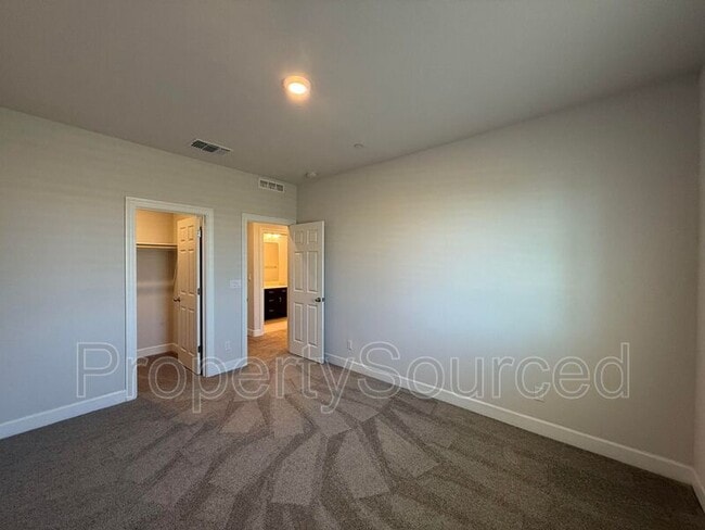 Building Photo - 1978 Memorial Ln