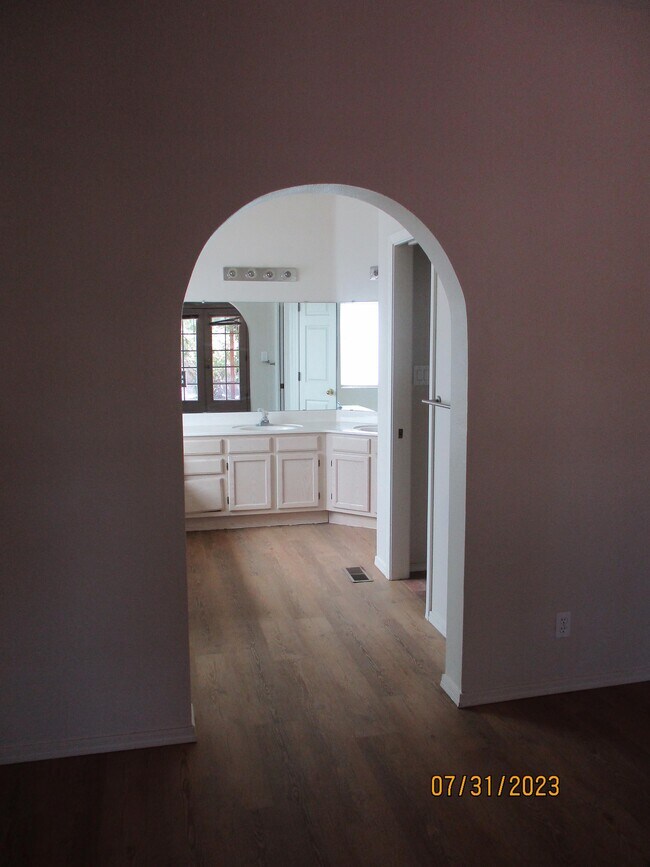 Building Photo - 4116 Rancho Alegre Rd NW