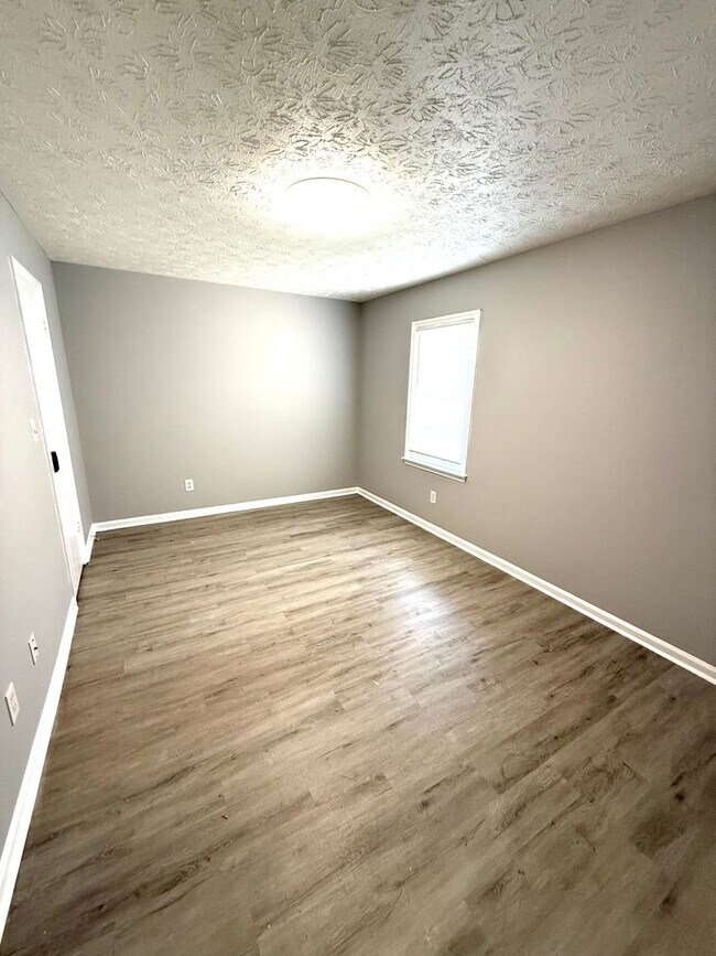 Building Photo - **3 Bed 2 Bath Located in Brentwood ** Cal...